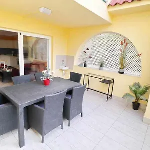 https://mare-verde-b12-by-tenerife-rental-and-sales.in-canary-islands.com